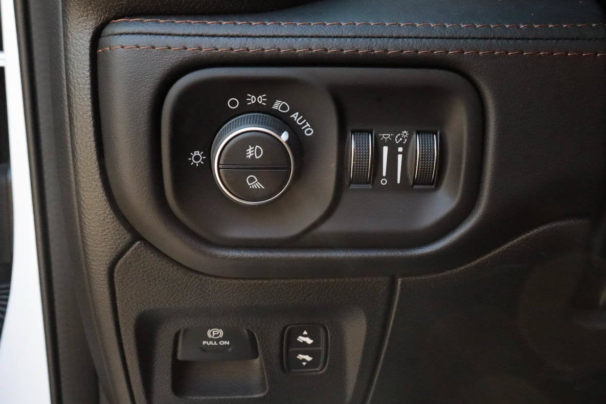 2022 RAM 1500 Longhorn 4x4 Crew Cab 6'4 Box