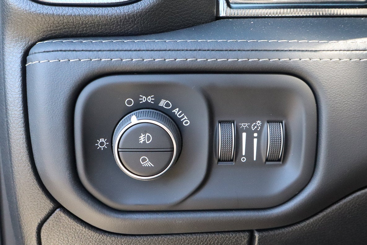 2026 RAM 1500 RHO 4x4 Crew Cab 5'7 Box