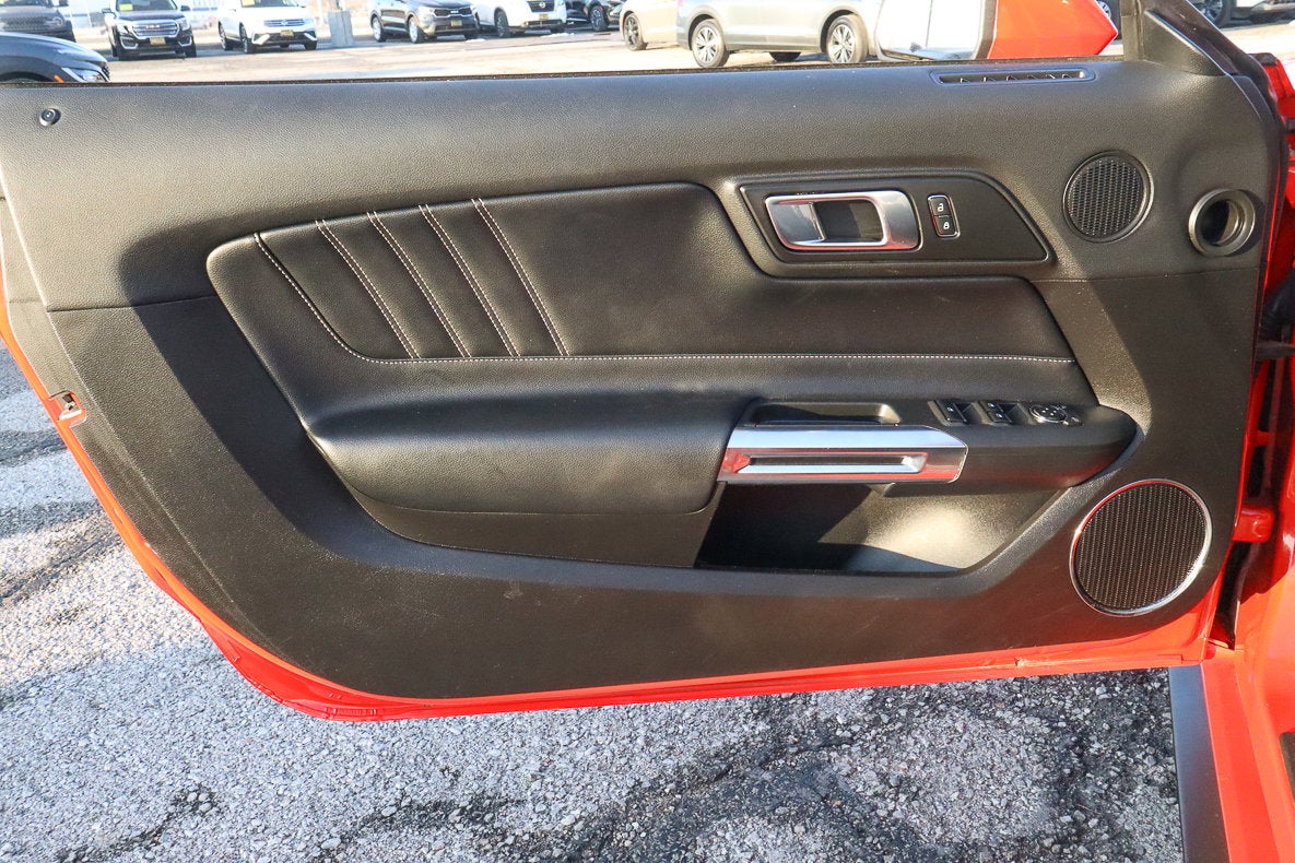 2022 Ford Mustang EcoBoost Premium