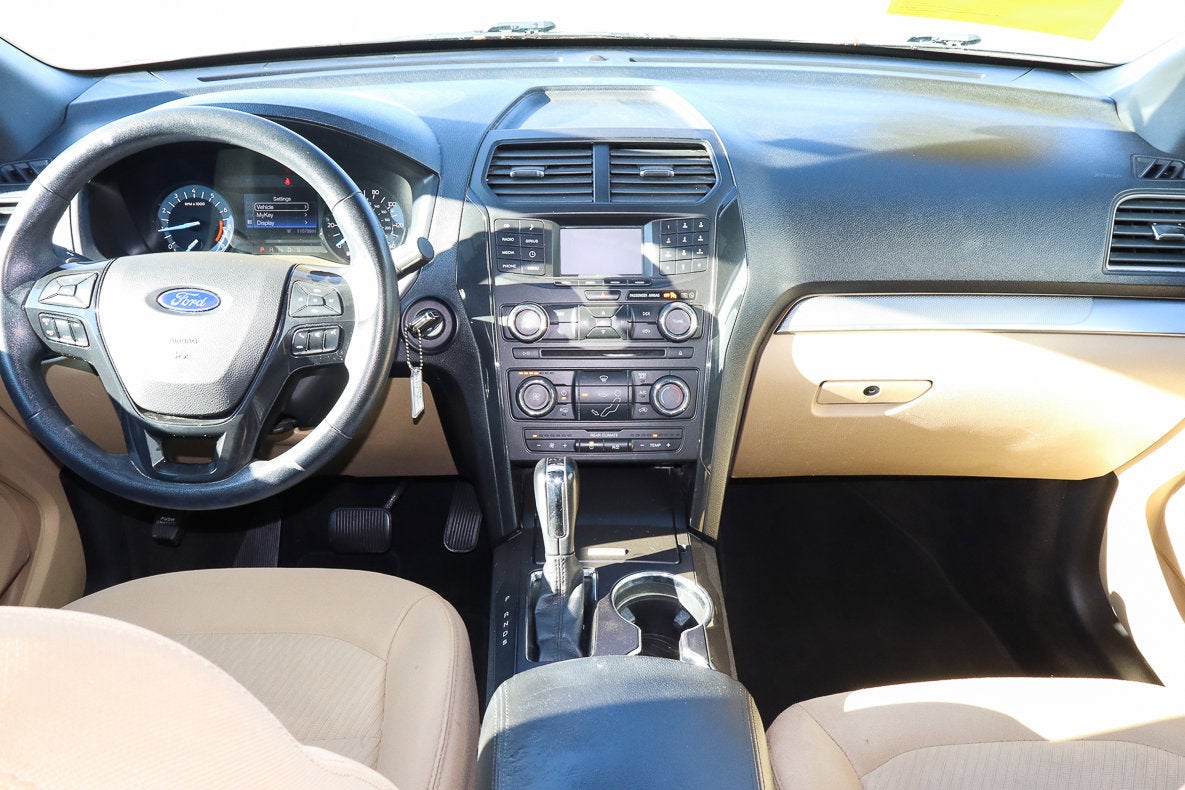 2017 Ford Explorer Base