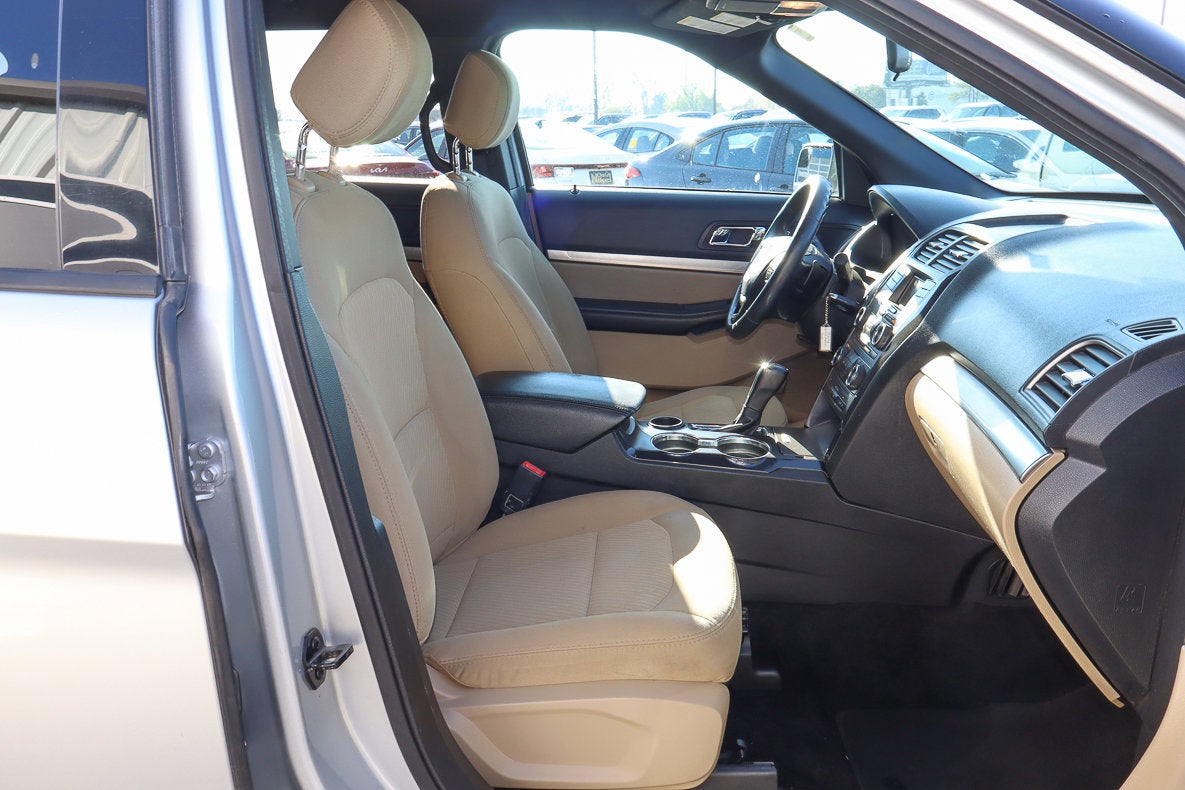 2017 Ford Explorer Base