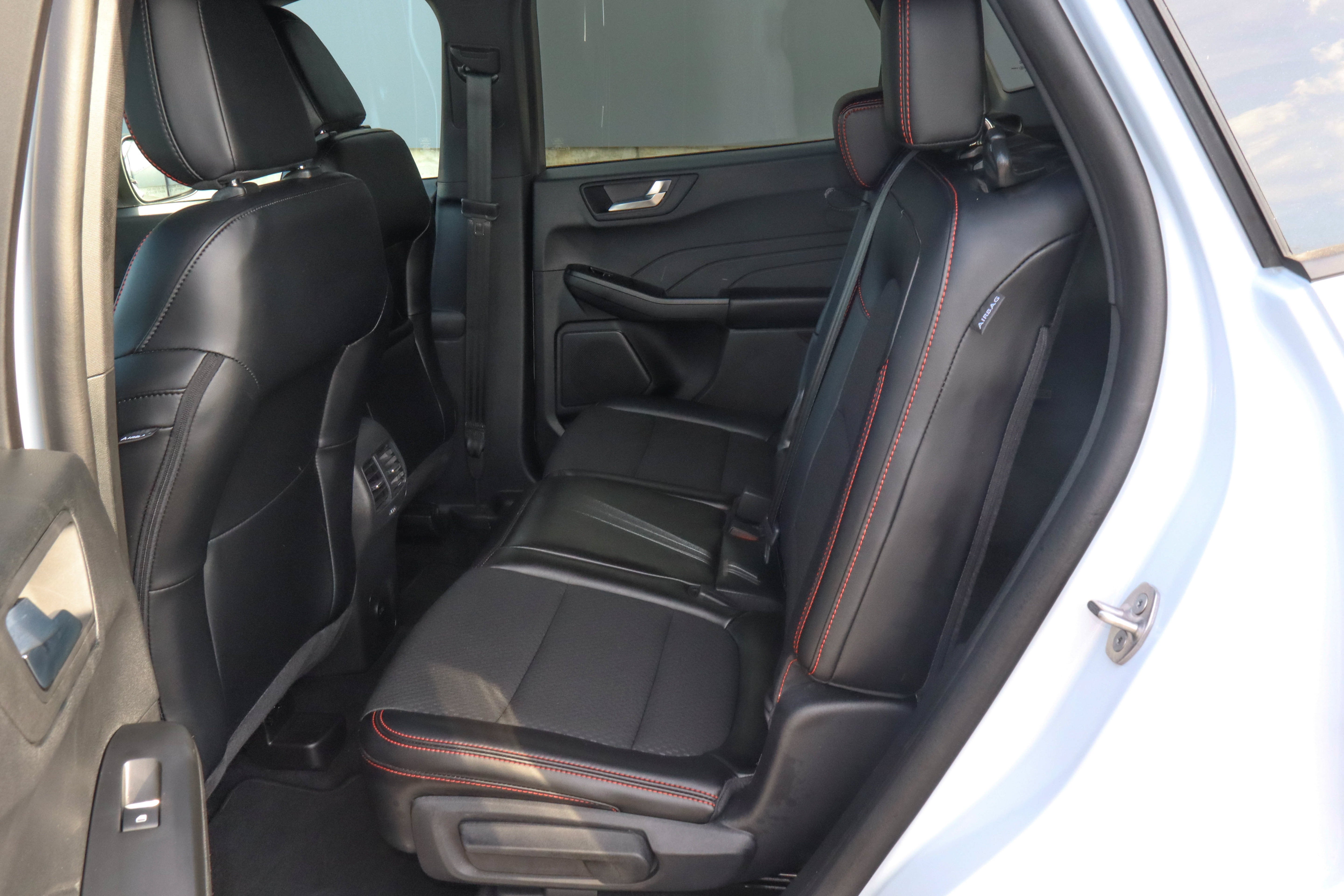 2025 Ford Escape ST-Line FWD