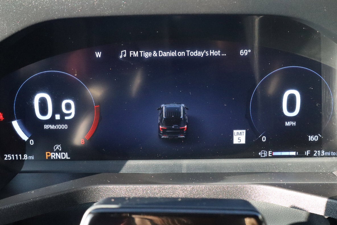 2025 Ford Explorer ST-Line