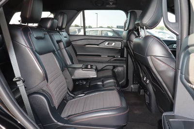 2025 Ford Explorer ST-Line 4WD