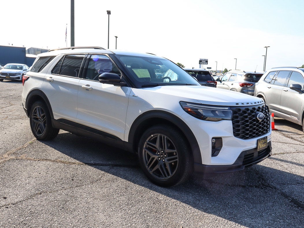 2025 Ford Explorer ST-Line 4WD