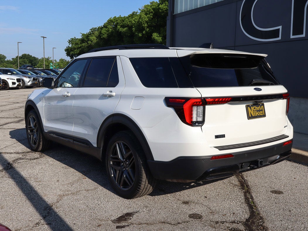 2025 Ford Explorer ST-Line 4WD