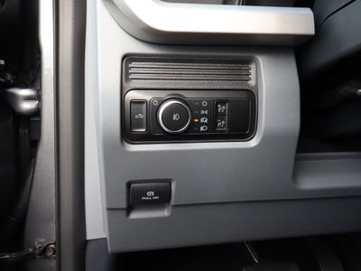 2024 Ford Super Duty F-250 SRW XLT 4WD Crew Cab 6.75' Box