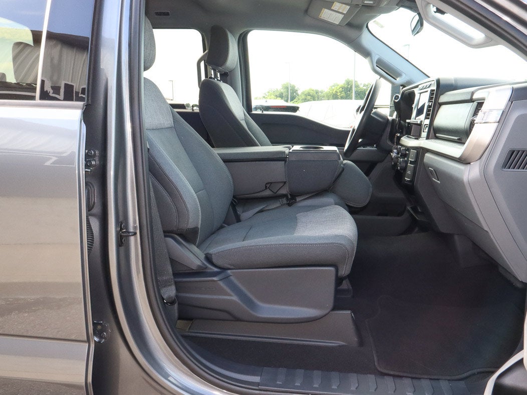 2024 Ford Super Duty F-250 SRW XLT 4WD Crew Cab 6.75' Box