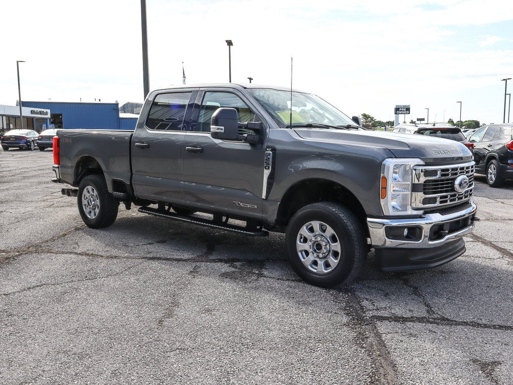 2024 Ford Super Duty F-250 SRW XLT 4WD Crew Cab 6.75' Box