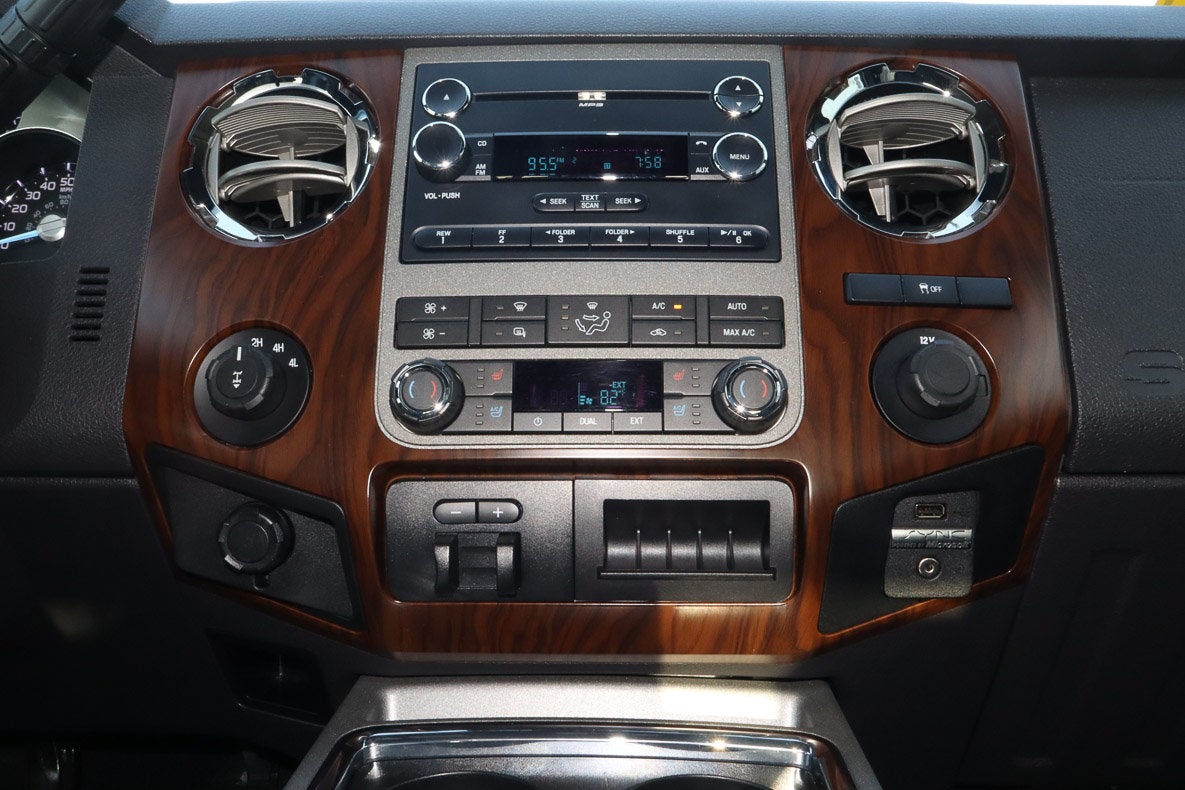 2011 Ford Super Duty F-250 SRW 4WD Crew Cab 156 Lariat