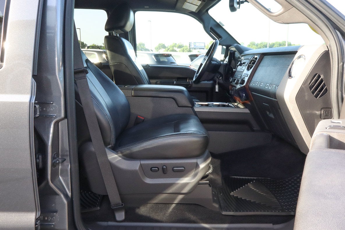 2011 Ford Super Duty F-250 SRW 4WD Crew Cab 156 Lariat