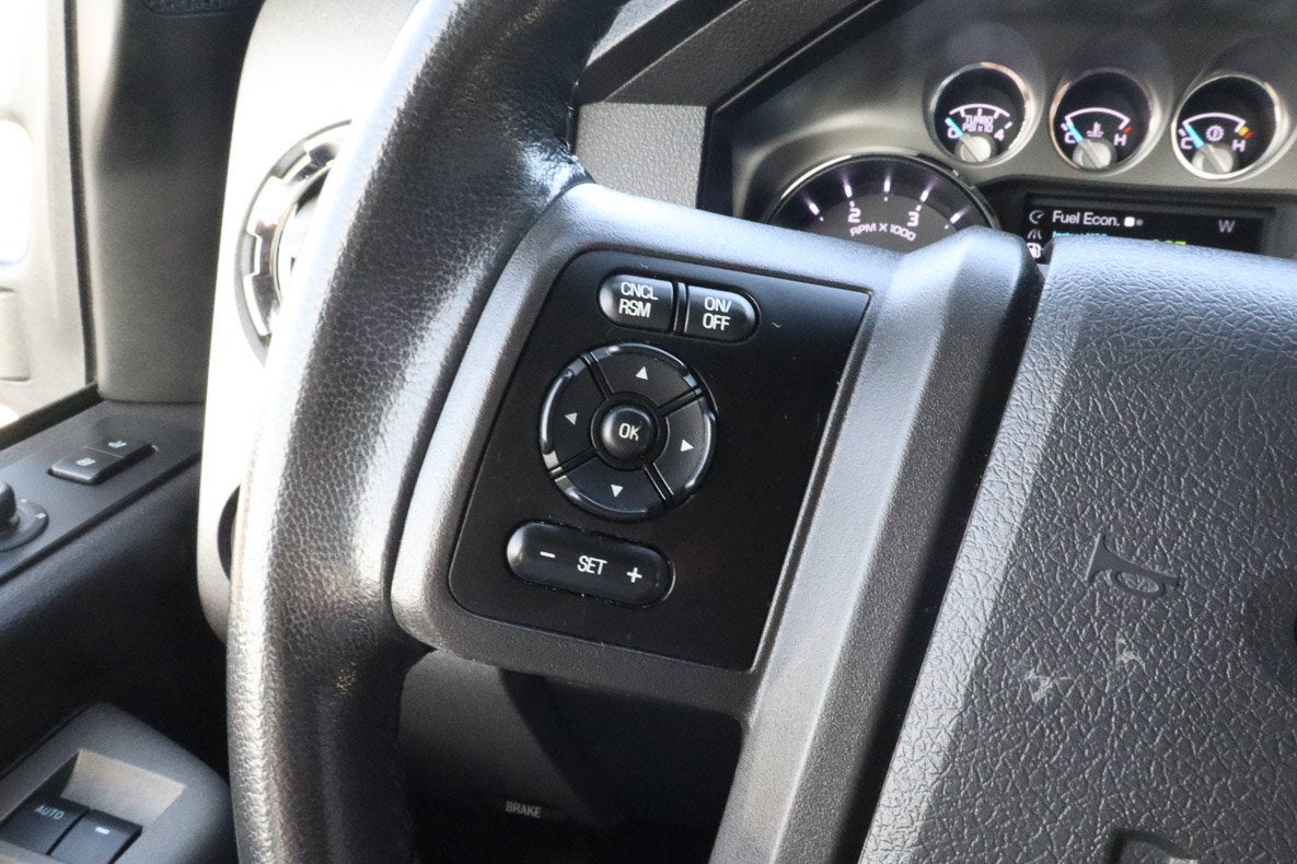 2011 Ford Super Duty F-250 SRW 4WD Crew Cab 156 Lariat