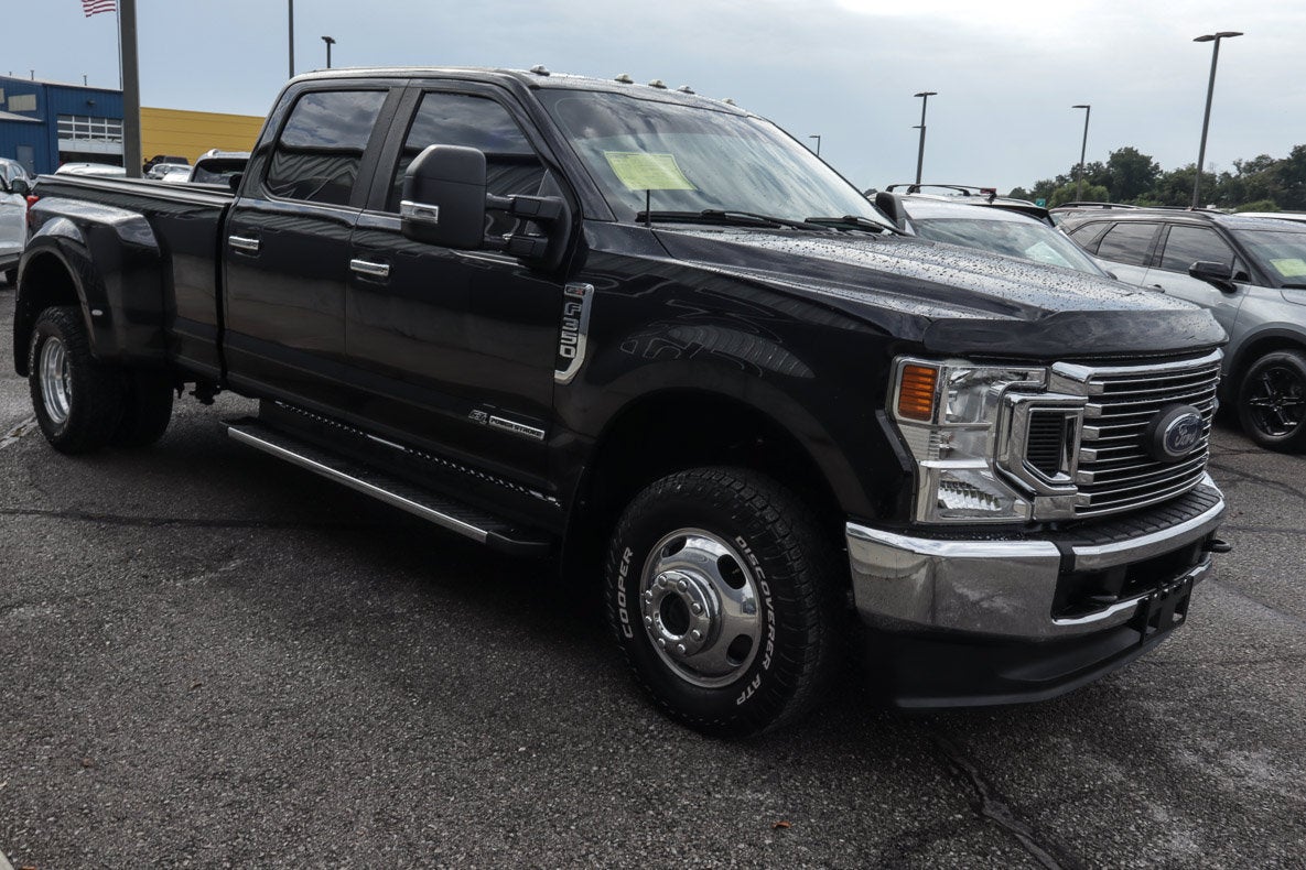 2020 Ford Super Duty F-350 DRW Limited 4WD Crew Cab 8' Box