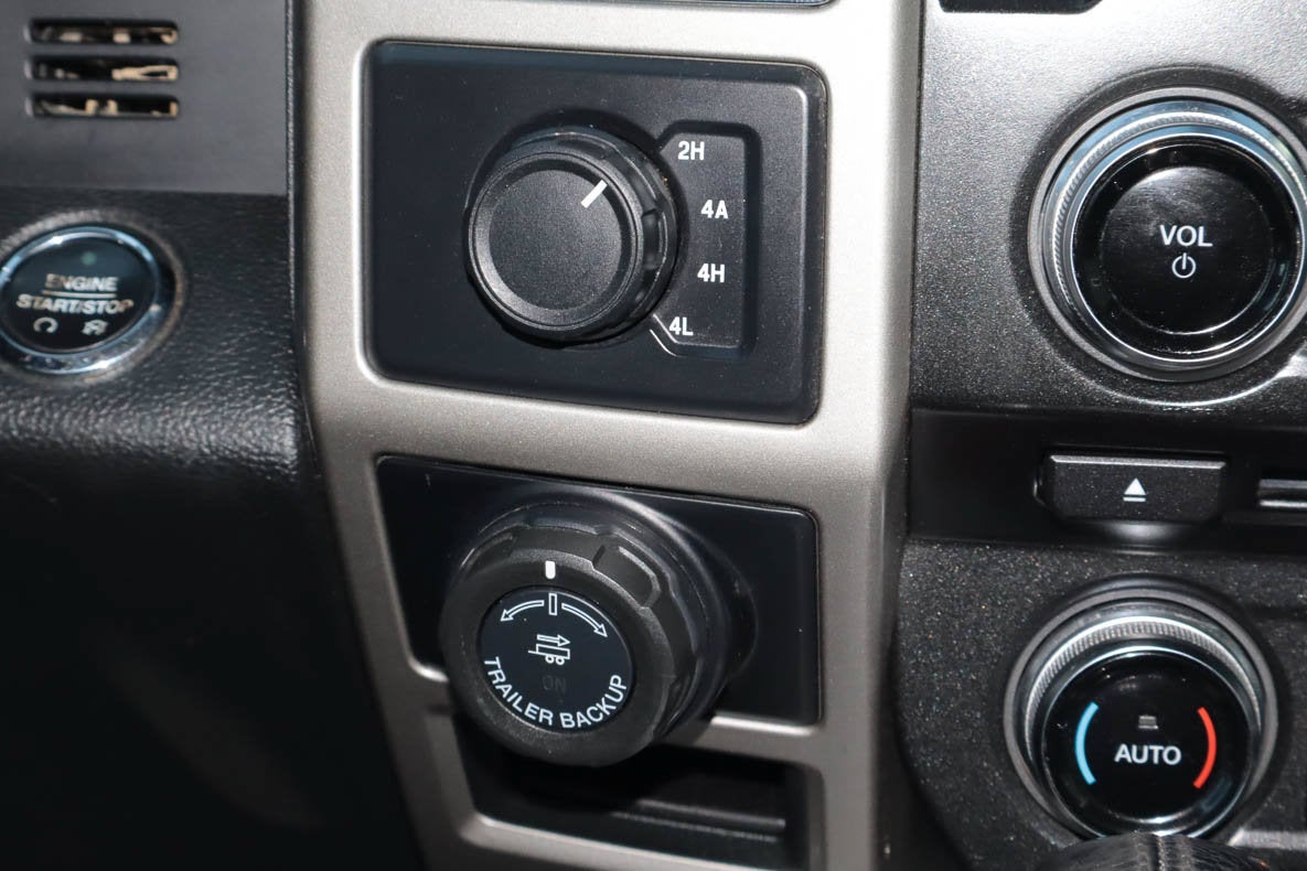 2016 Ford F-150 4WD SuperCrew 145 Lariat