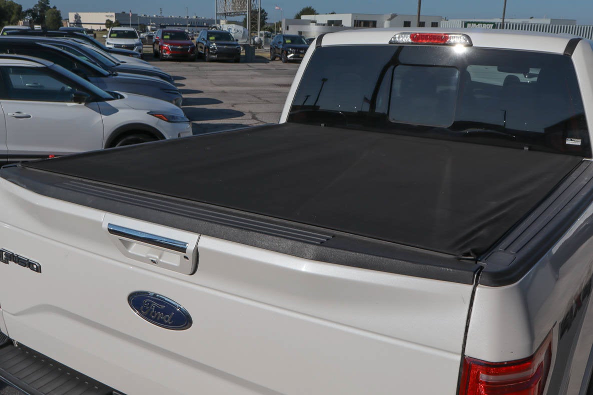 2016 Ford F-150 4WD SuperCrew 145 Lariat