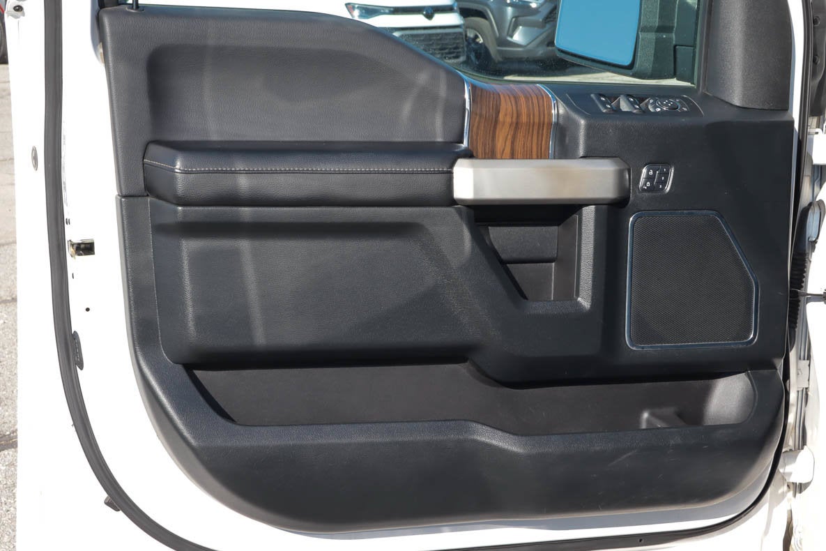 2016 Ford F-150 4WD SuperCrew 145 Lariat