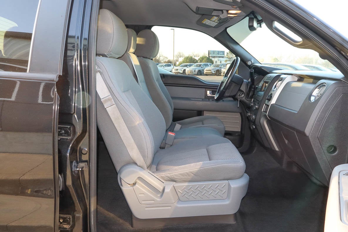 2013 Ford F-150 4WD SuperCrew 145 XLT