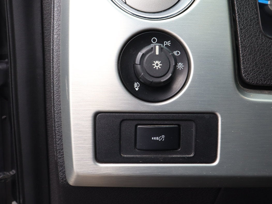 2014 Ford F-150 4WD SuperCrew 145 Platinum