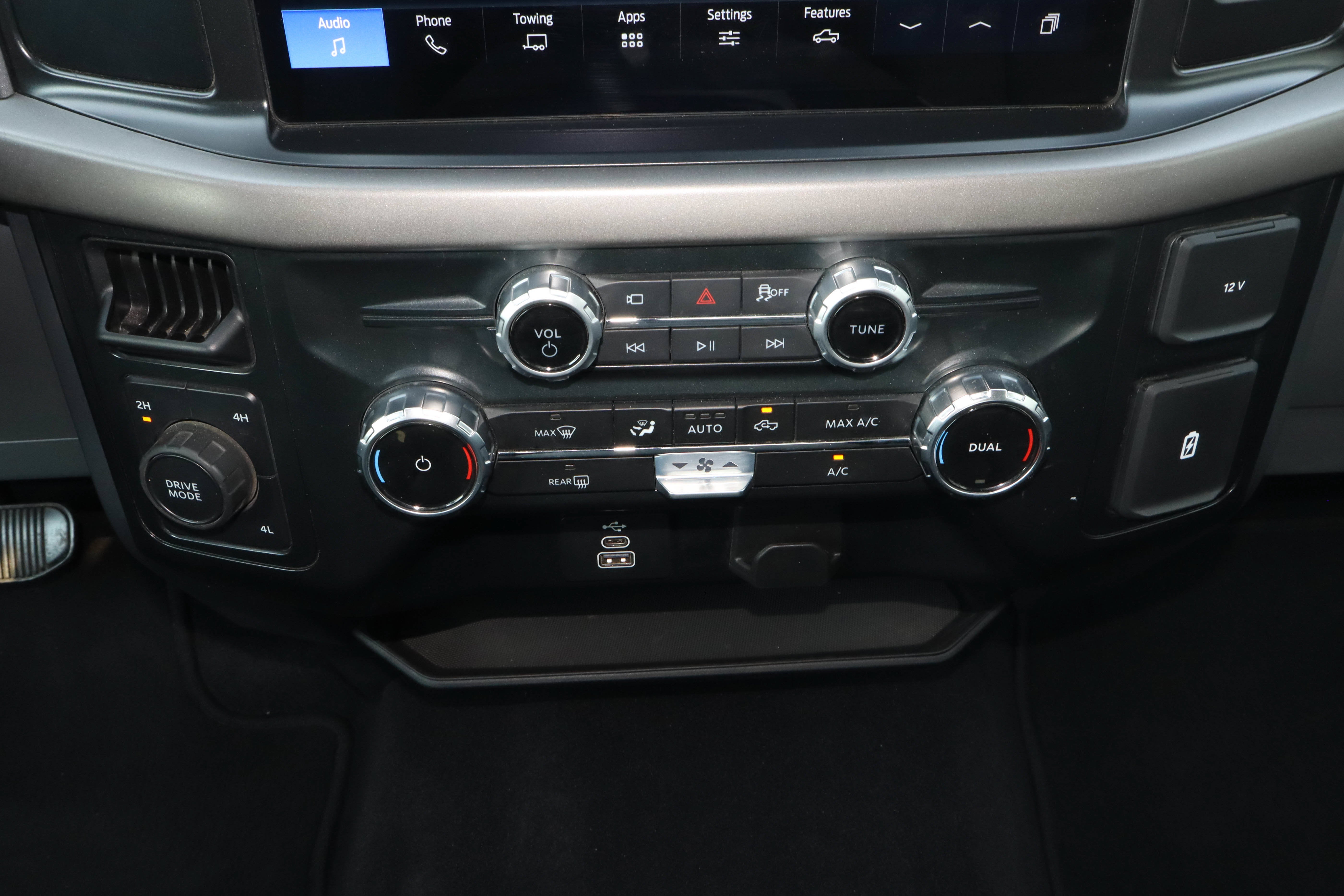 2025 Ford F-150 Base