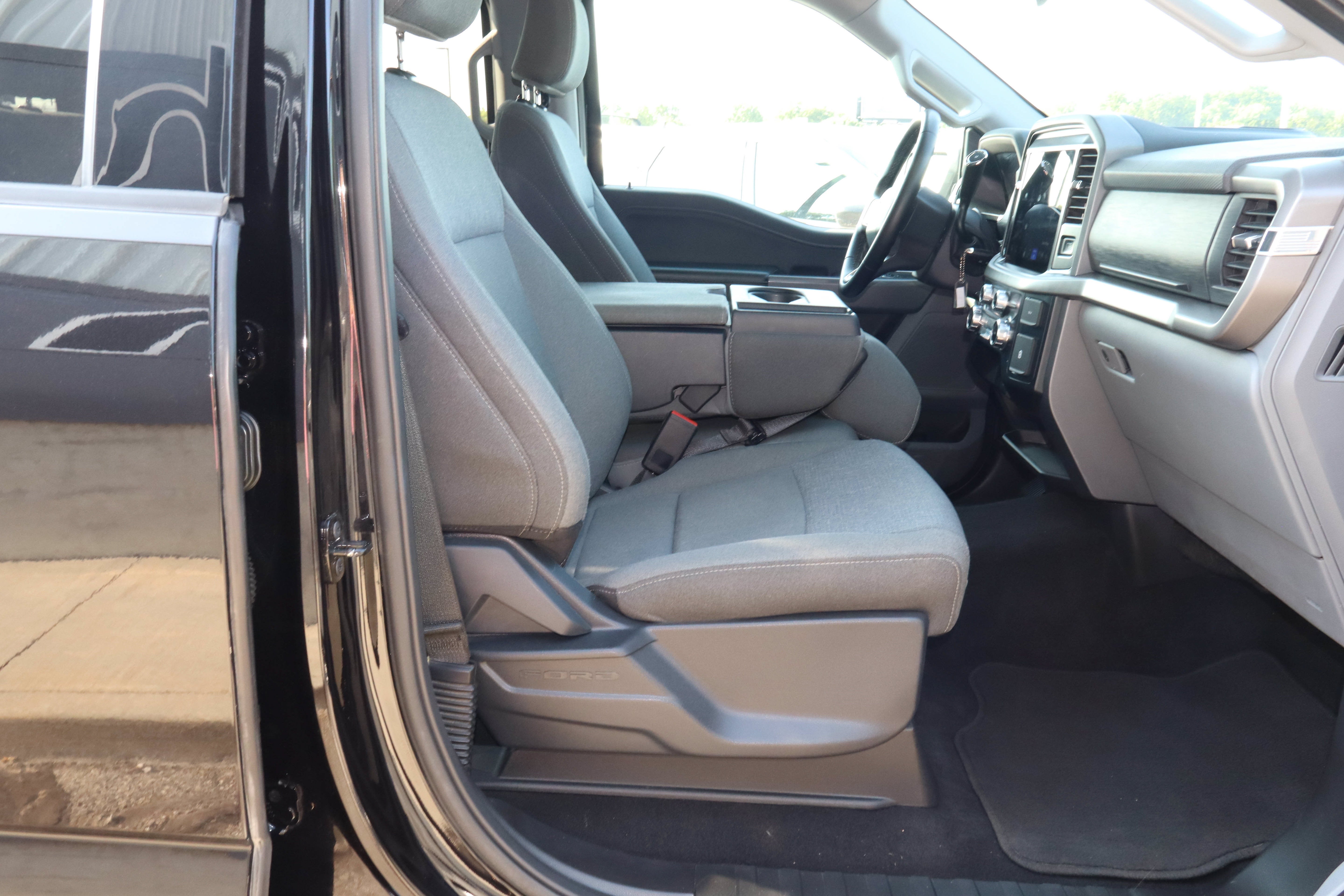 2025 Ford F-150 XLT 4WD SuperCrew 5.5' Box