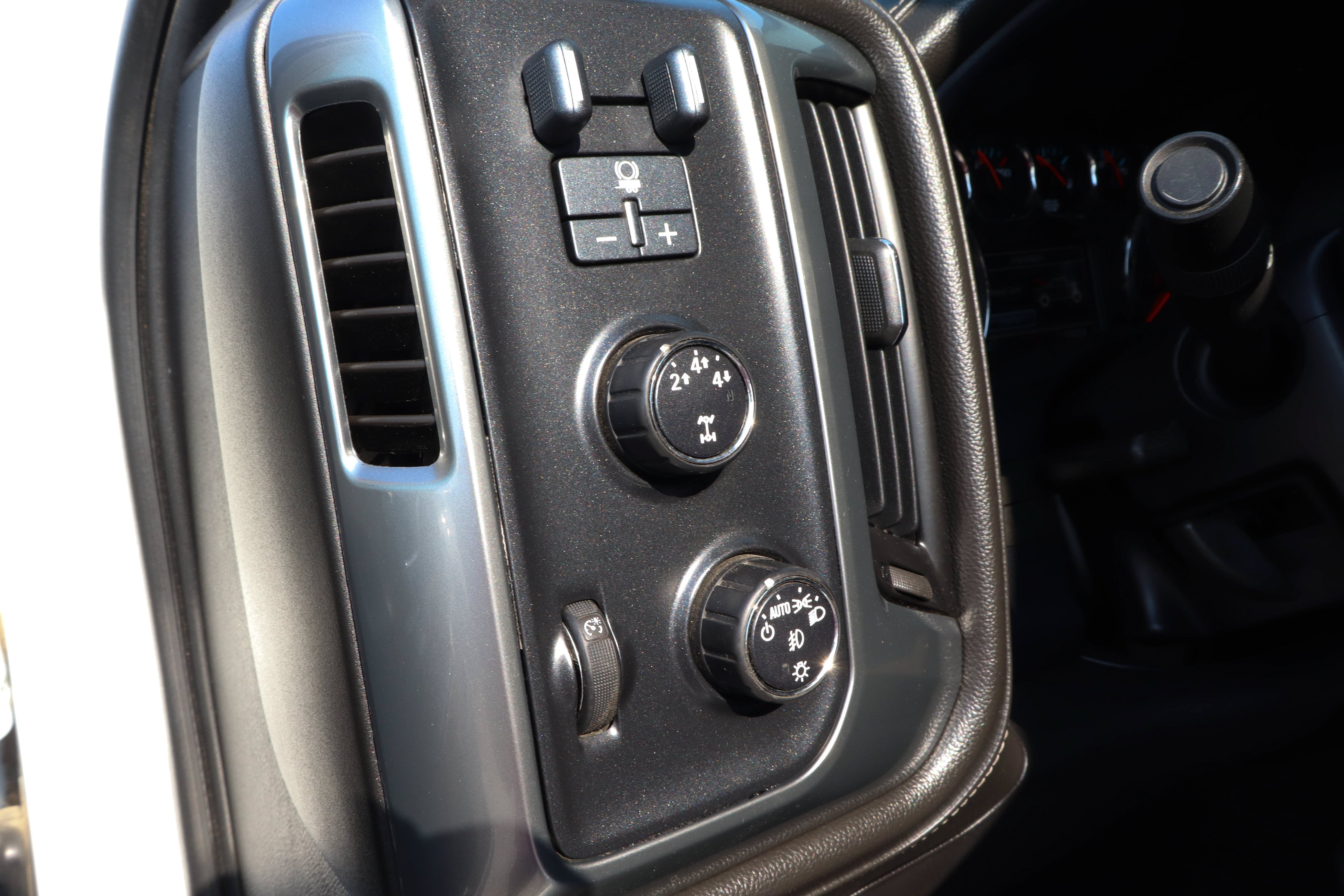 2015 Chevrolet Silverado 3500HD Built After Aug 14 4WD Crew Cab 167.7 LTZ