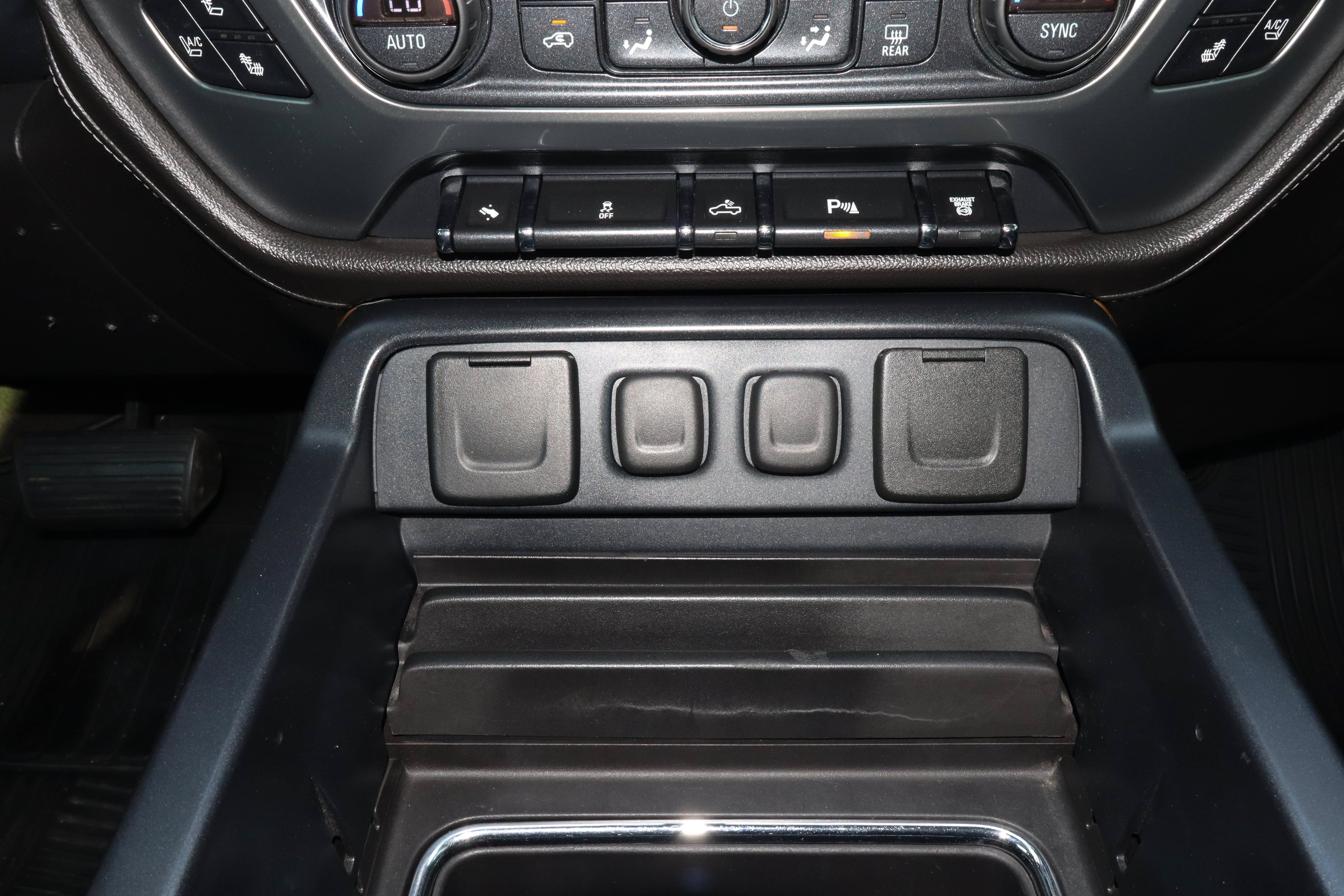 2015 Chevrolet Silverado 3500HD Built After Aug 14 4WD Crew Cab 167.7 LTZ