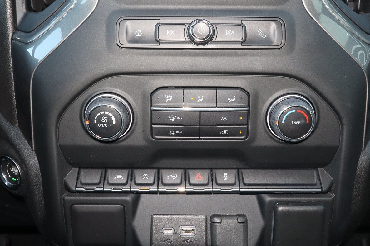 2023 Chevrolet Silverado 1500 4WD Crew Cab 147 Custom
