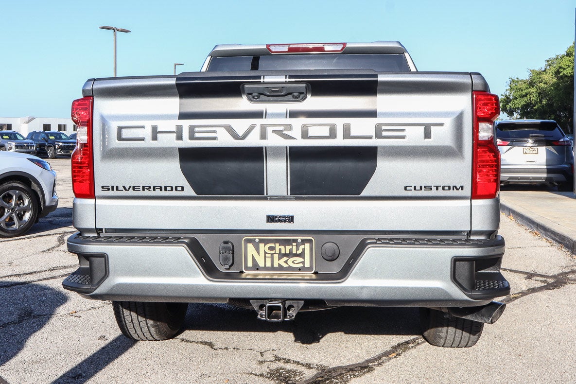 2023 Chevrolet Silverado 1500 4WD Crew Cab 147 Custom