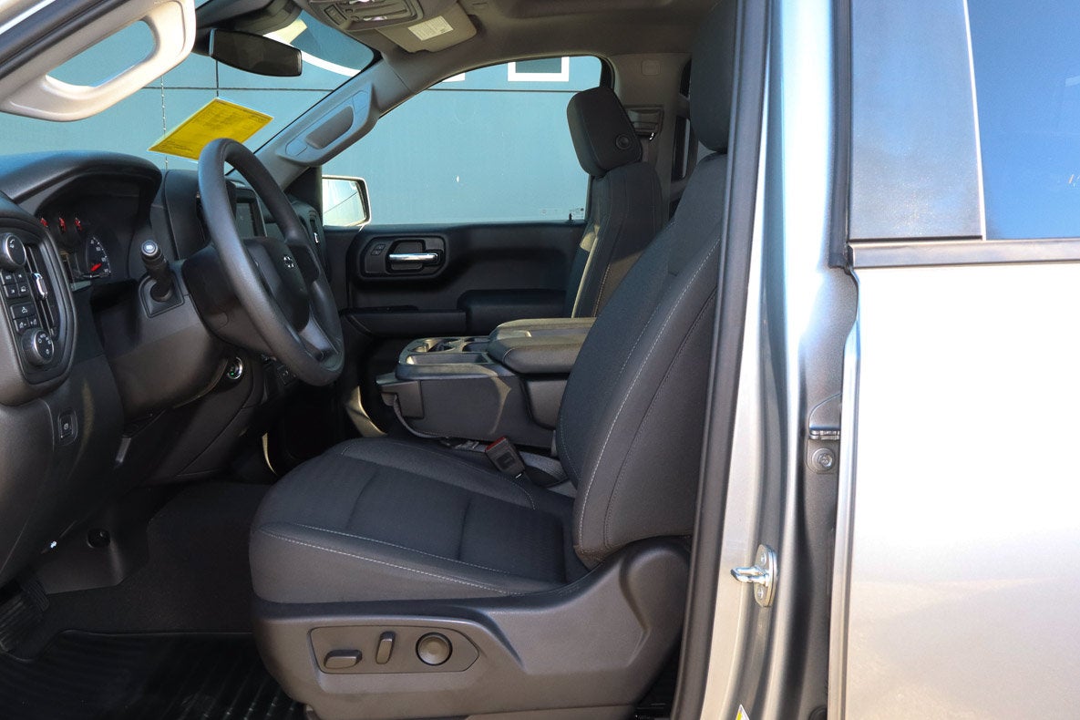 2023 Chevrolet Silverado 1500 4WD Crew Cab 147 Custom