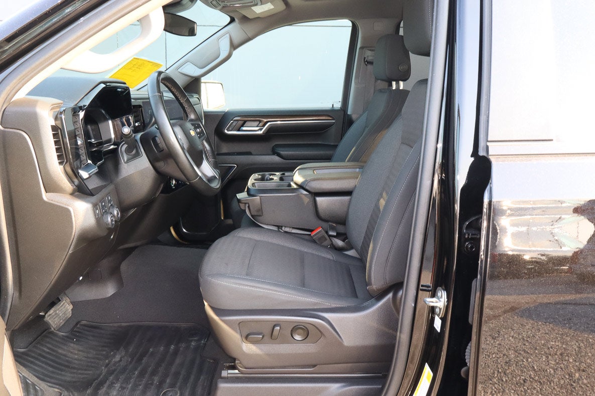2024 Chevrolet Silverado 1500 4WD Crew Cab 147 LT w/1LT