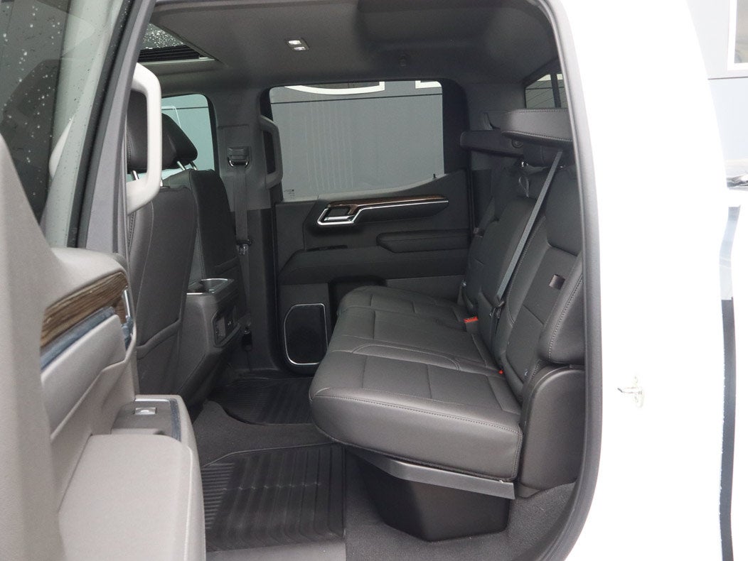 2022 Chevrolet Silverado 1500 4WD Crew Cab 147 RST