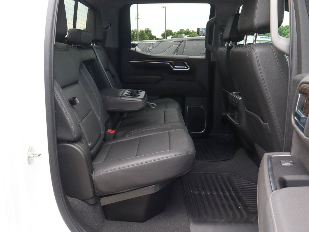 2022 Chevrolet Silverado 1500 4WD Crew Cab 147 RST