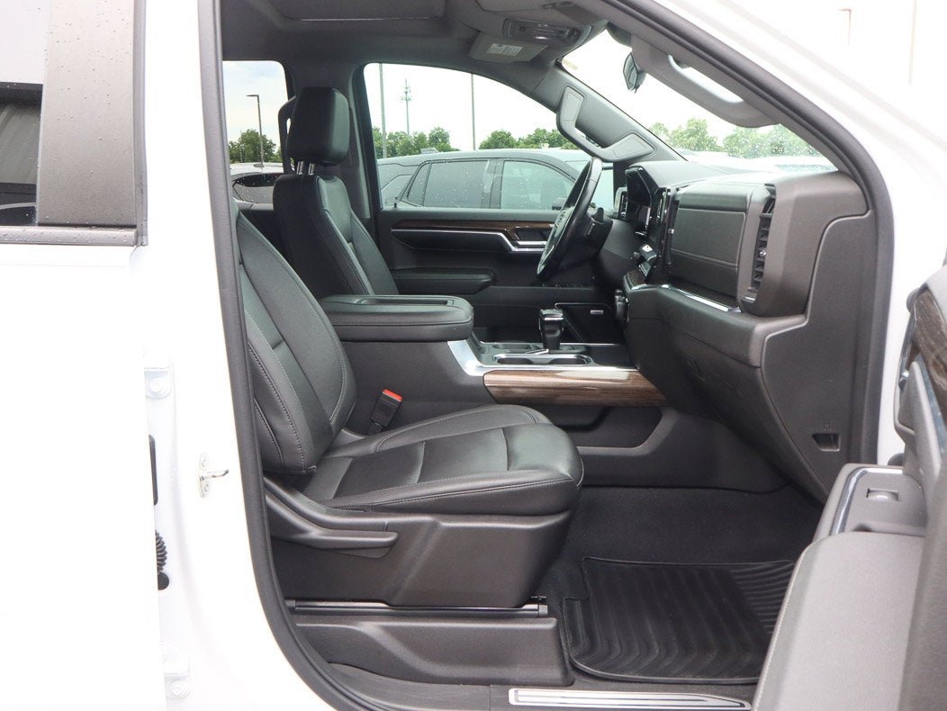 2022 Chevrolet Silverado 1500 4WD Crew Cab 147 RST