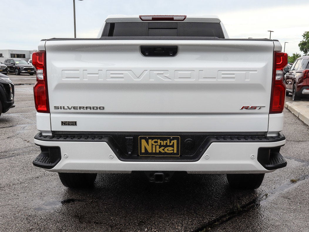 2022 Chevrolet Silverado 1500 4WD Crew Cab 147 RST