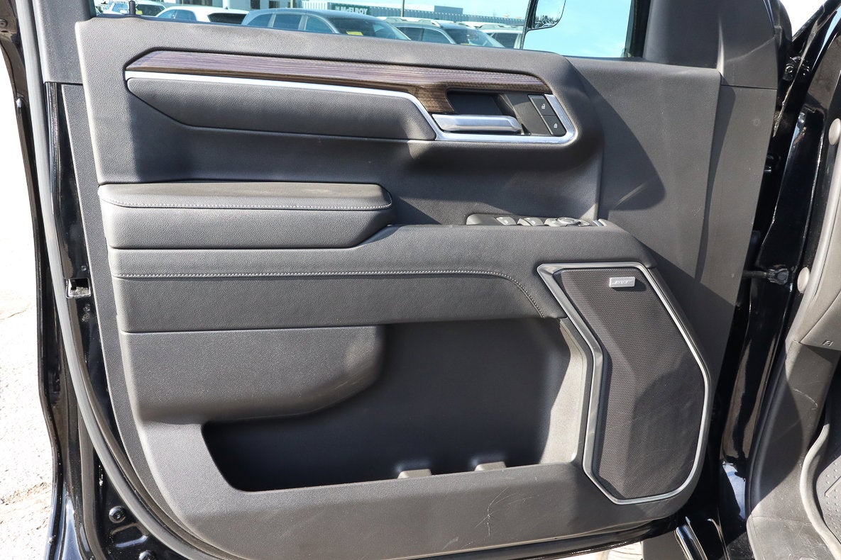 2022 Chevrolet Silverado 1500 4WD Crew Cab 147 RST