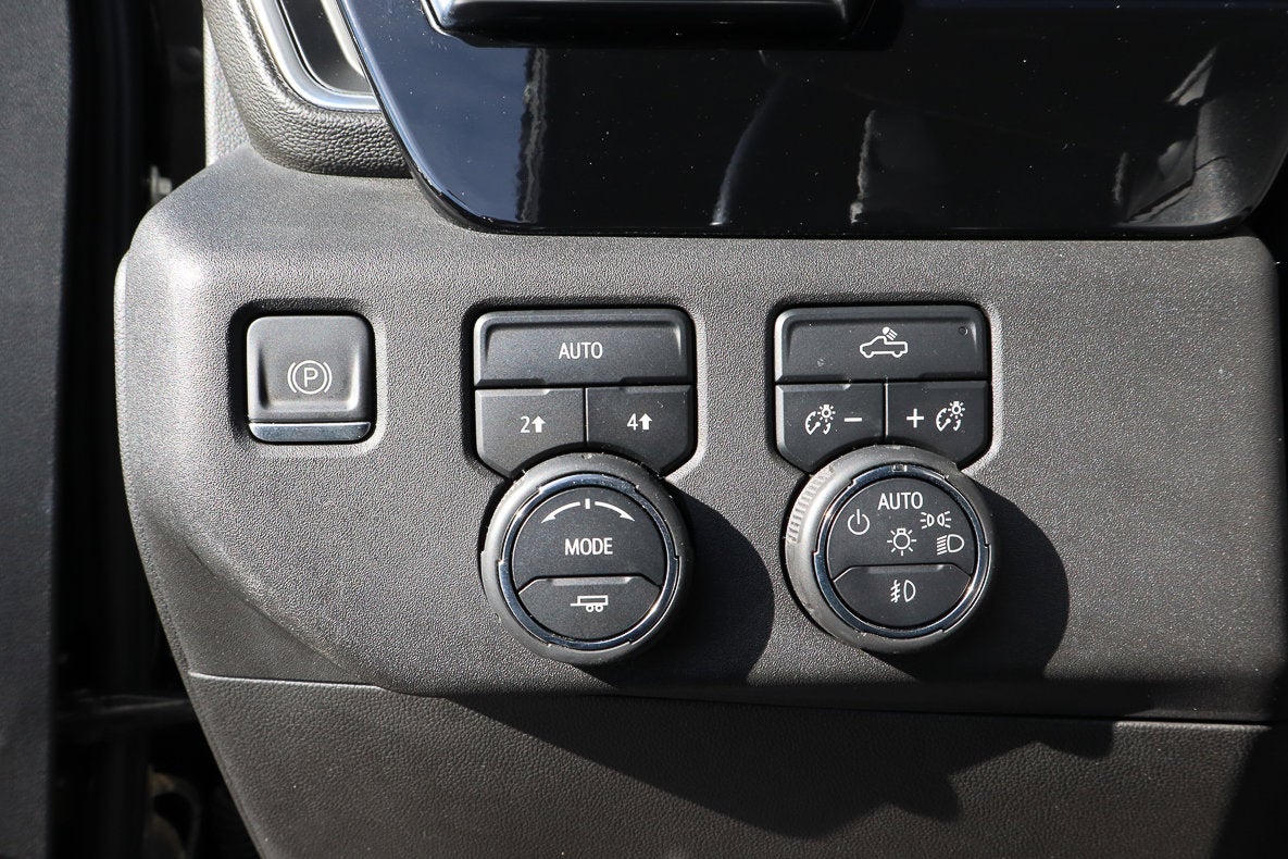 2022 Chevrolet Silverado 1500 4WD Crew Cab 147 RST