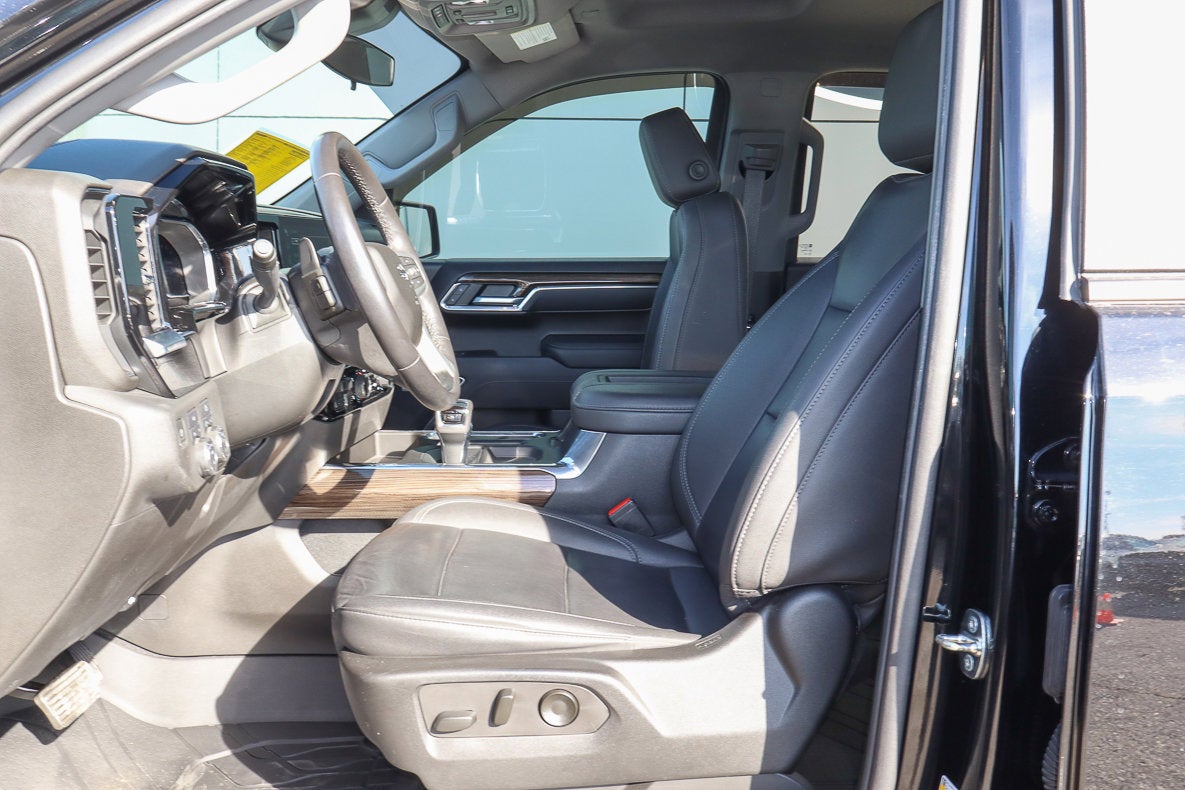 2022 Chevrolet Silverado 1500 4WD Crew Cab 147 RST