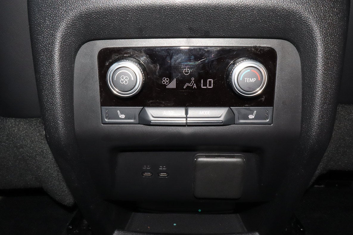 2025 GMC Acadia AWD 4dr AT4