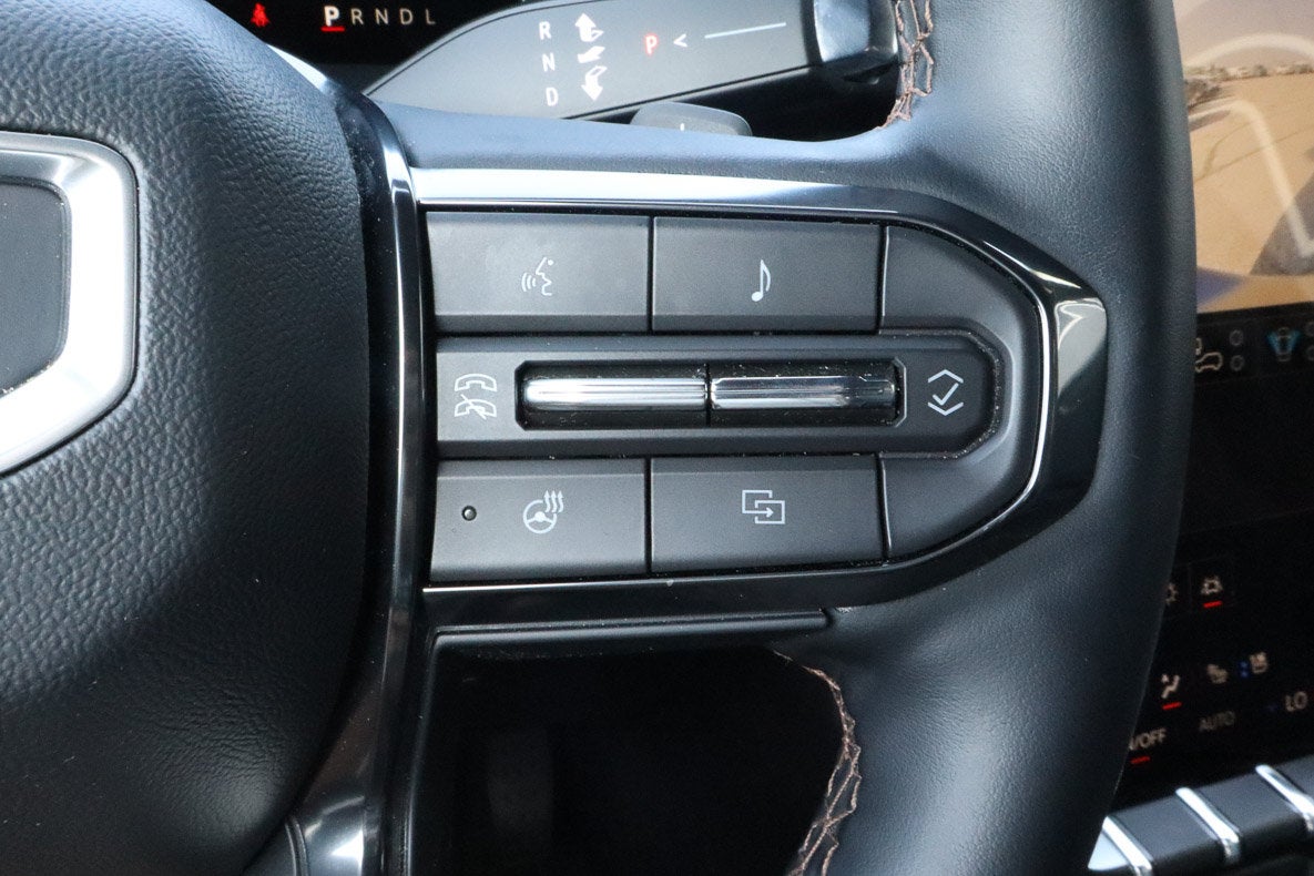 2025 GMC Acadia AWD 4dr AT4