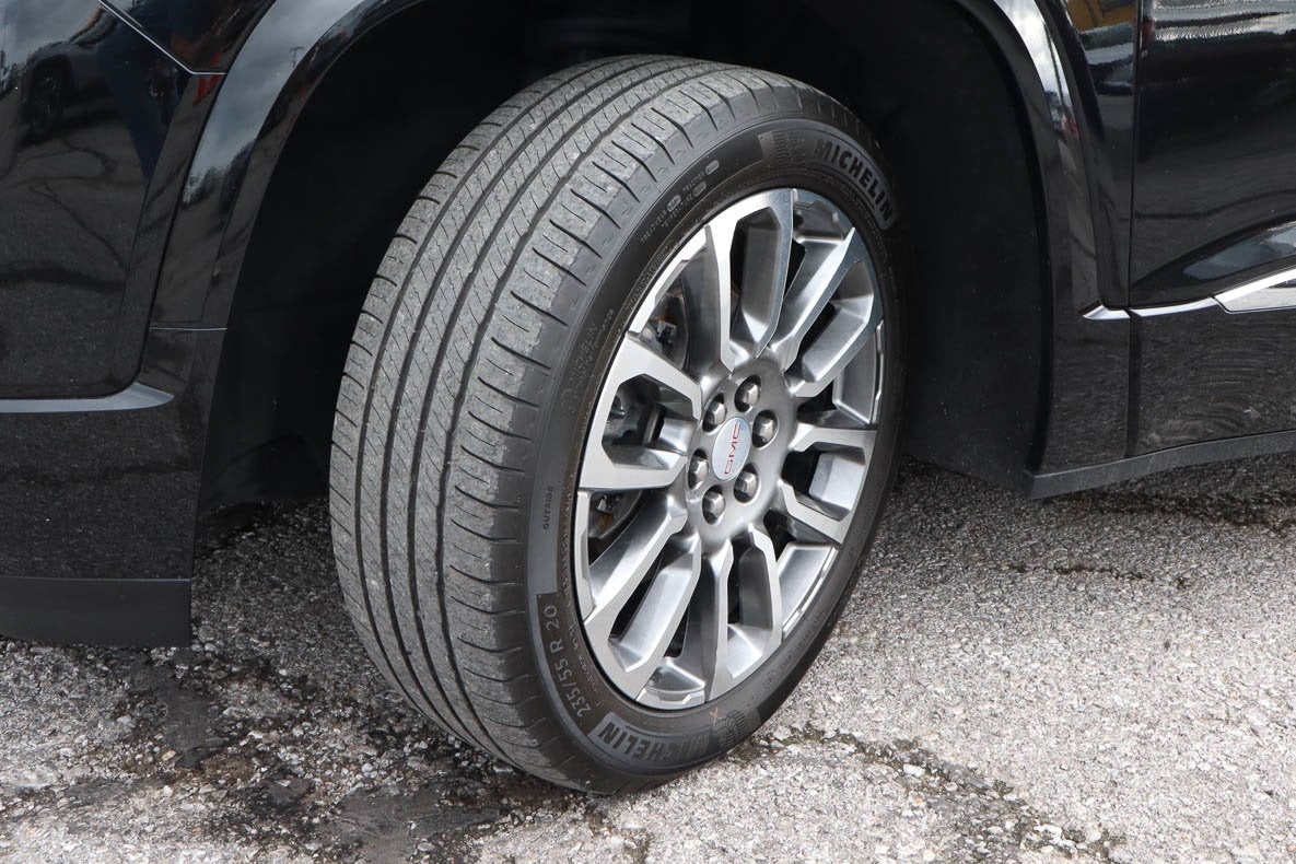 2023 GMC Acadia AWD 4dr Denali