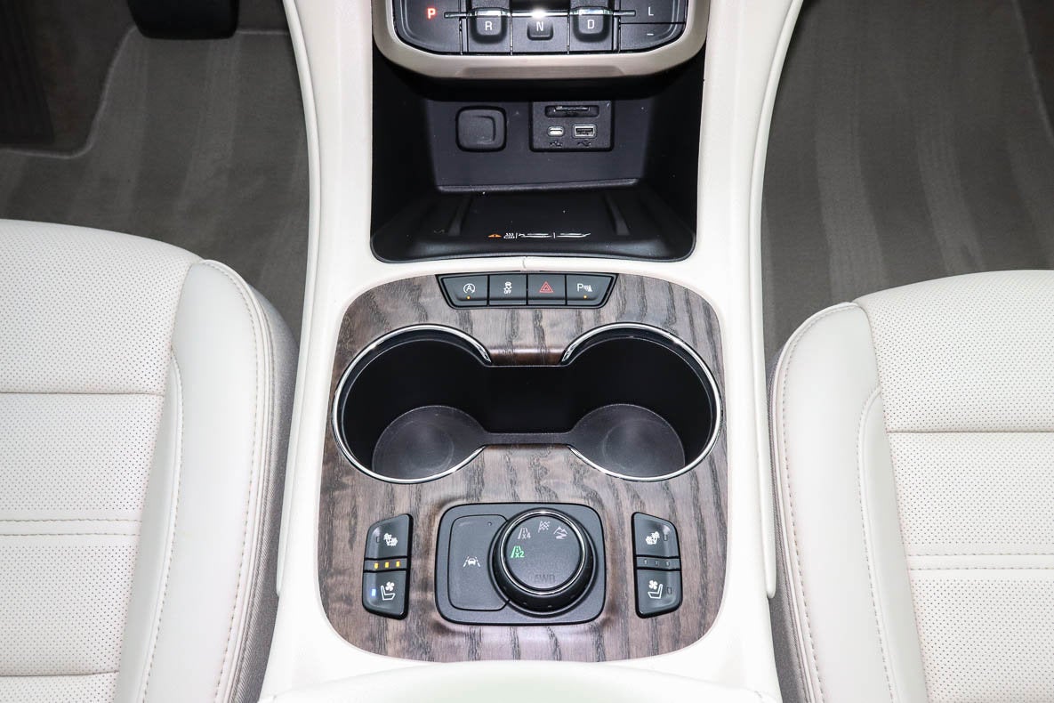 2023 GMC Acadia AWD 4dr Denali