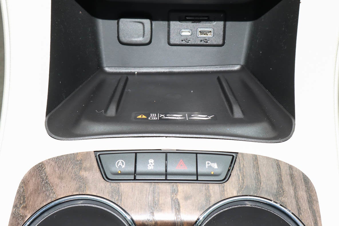 2023 GMC Acadia AWD 4dr Denali