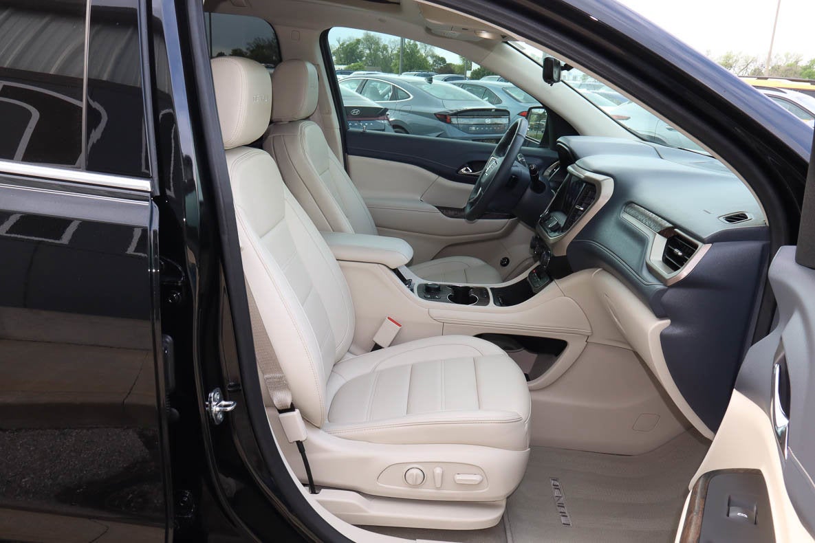 2023 GMC Acadia AWD 4dr Denali