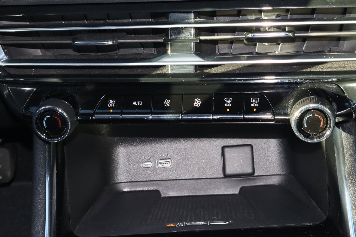 2025 Chevrolet Traverse FWD LT