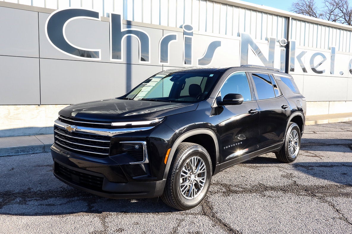 2025 Chevrolet Traverse FWD LT