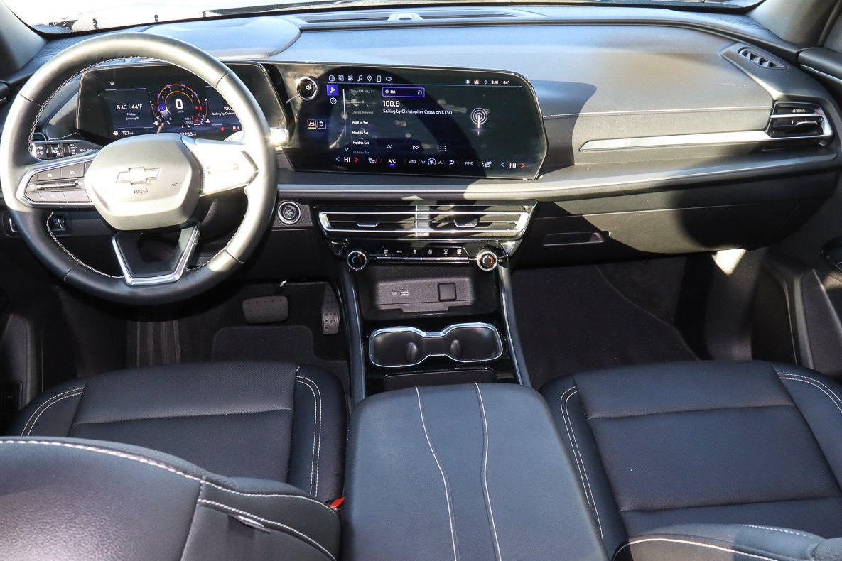 2025 Chevrolet Traverse FWD LT