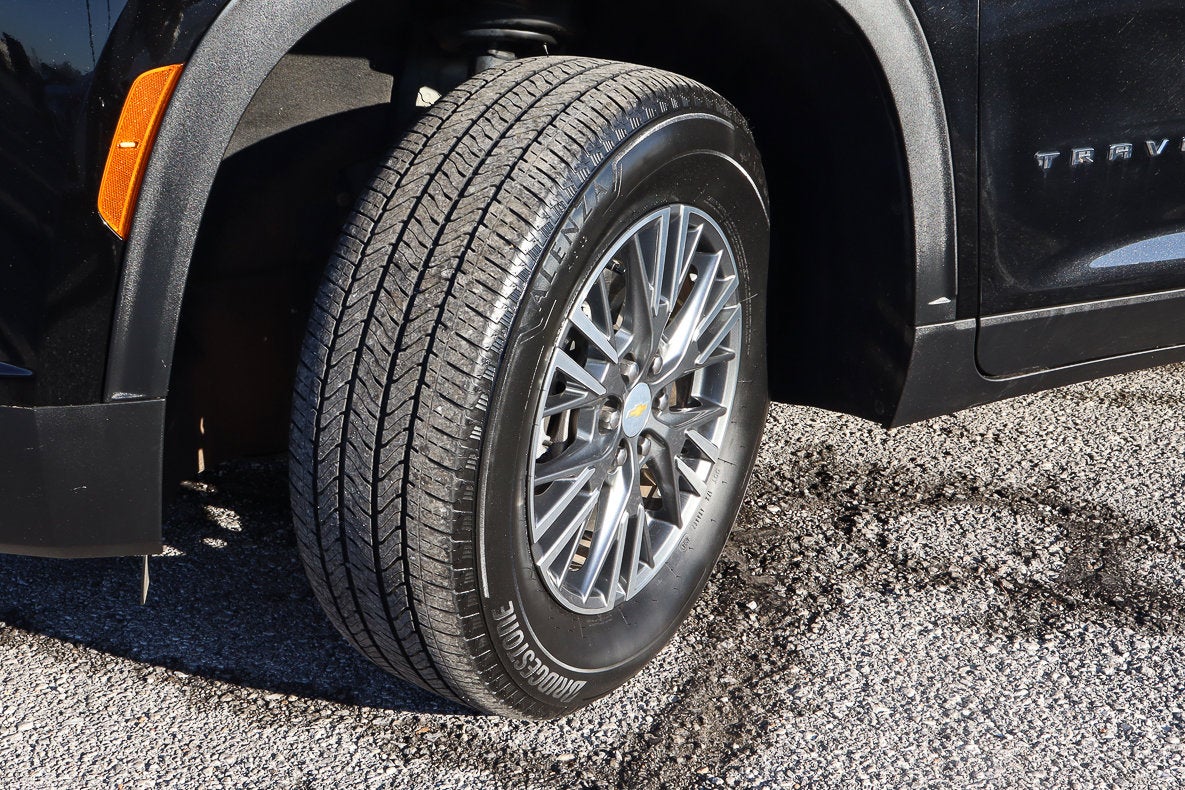 2025 Chevrolet Traverse FWD LT