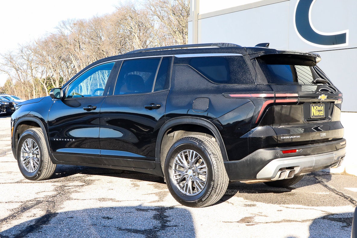 2025 Chevrolet Traverse FWD LT