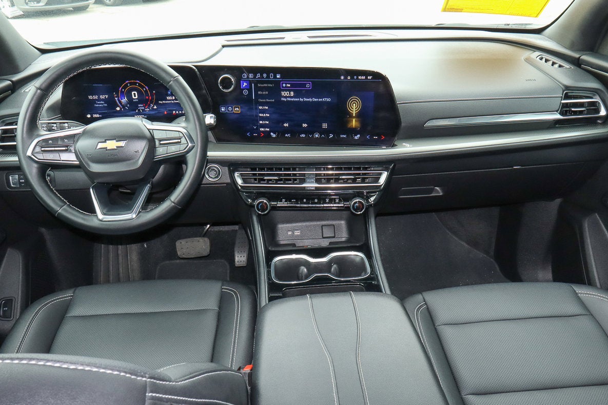 2025 Chevrolet Traverse FWD LT