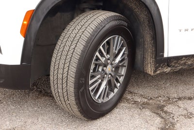 2025 Chevrolet Traverse FWD LT